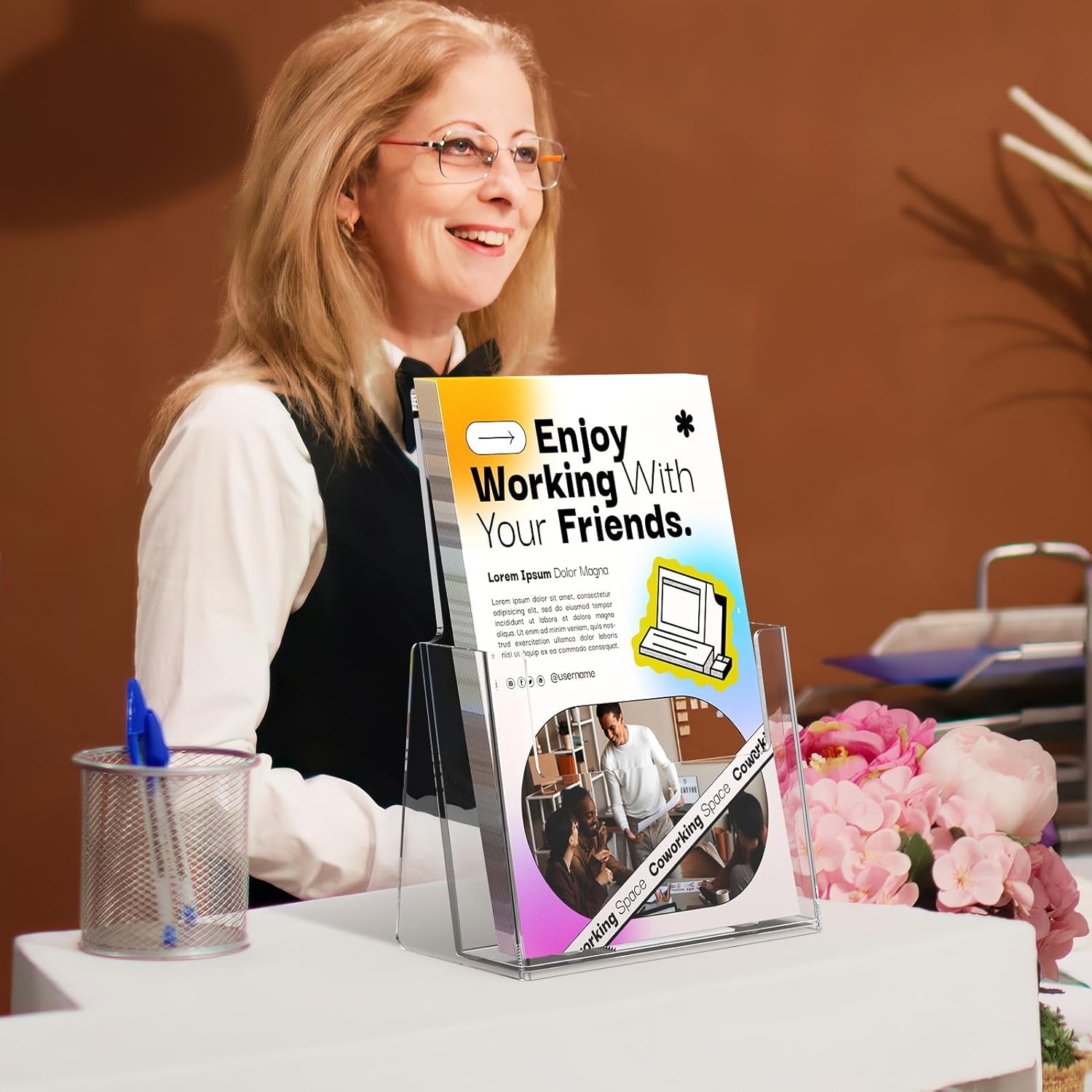 MaxGear Acrylic Brochure Holder 6 x 9 Inches, Clear Plastic Countertop Literature Holders, Bi-fold Flyer Display Stand for Pamphlets, Booklets, Magazines, Menus, Multi Purpose Organizer, 2 Pack